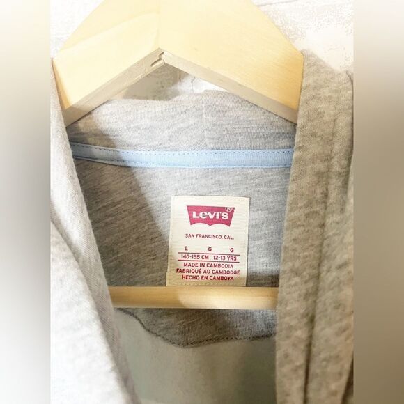 Levi’s Girls Logo Cropped Boxy Fit Hoodie - Picture 4 of 6